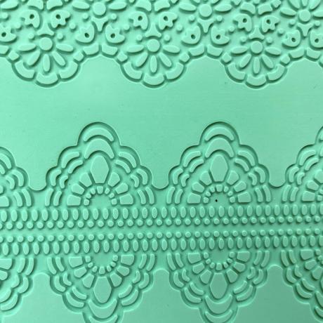 Scallop Border Edible Lace Design